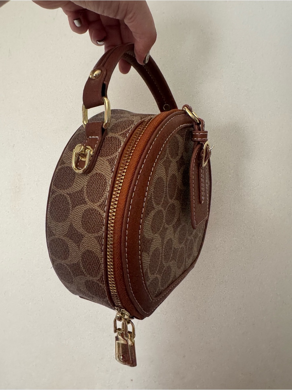 NWOT Brown Signature Round Bag - Picture 3 of 12